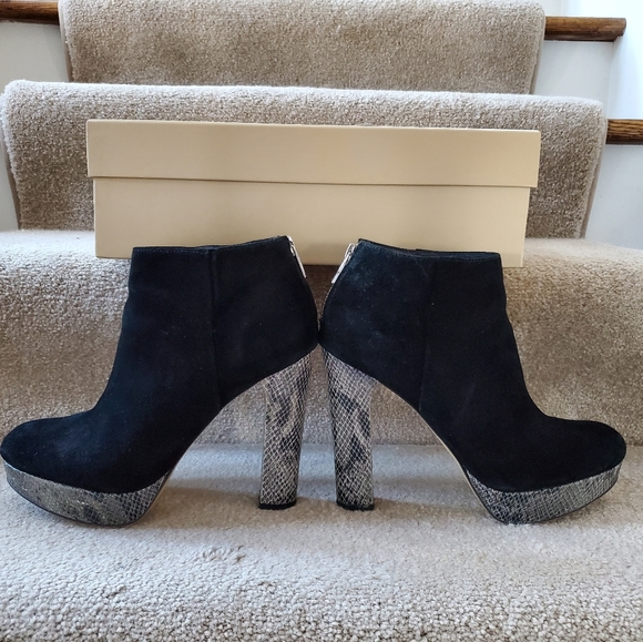 Michael Kors Lesly Suede Bootie - Picture 5 of 6